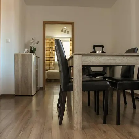 Apartman Roosevelt Banská Bystrica Exterior photo